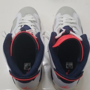 boys nike no tie shoes